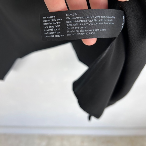 Eileen Fisher size XS sleeveless top Silk black Georgette Crepe drape NEW - Picture 12 of 12